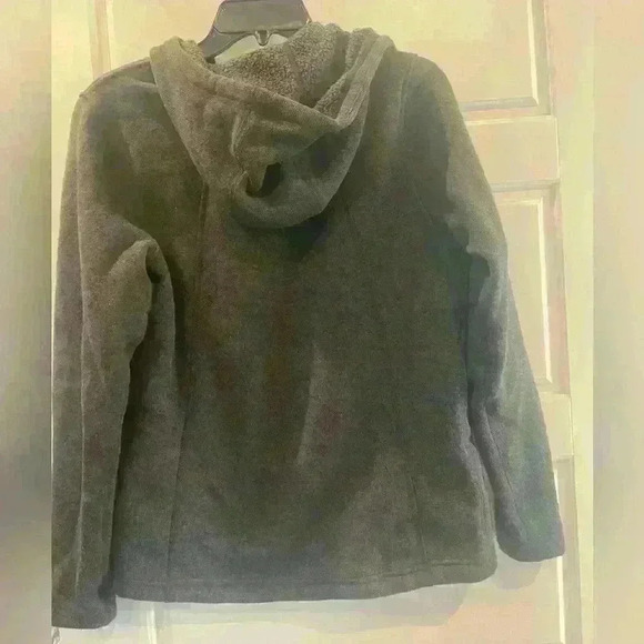 The North Face Women’s jacket. Size Small Color Black with Hood - Picture 13 of 16